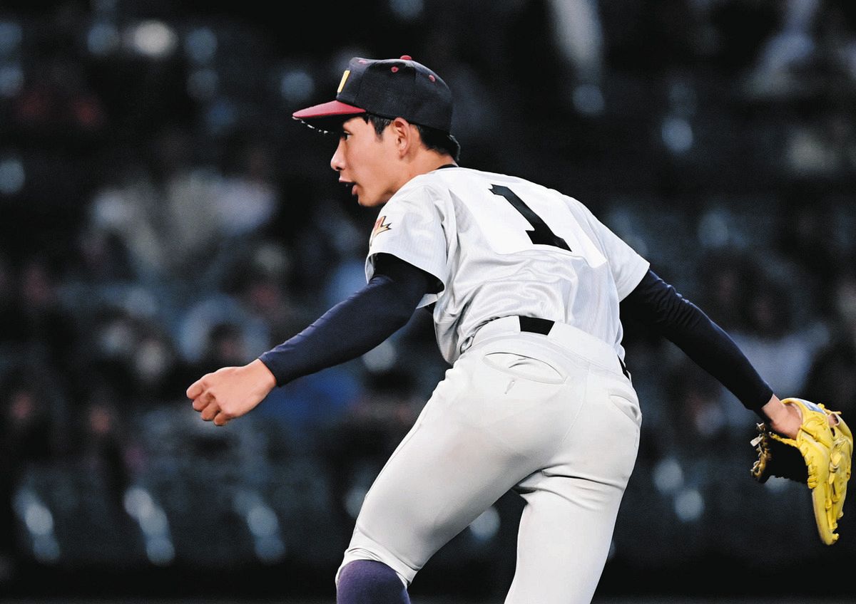 浦和実―聖光学院　２番手で登板した浦和実・石戸