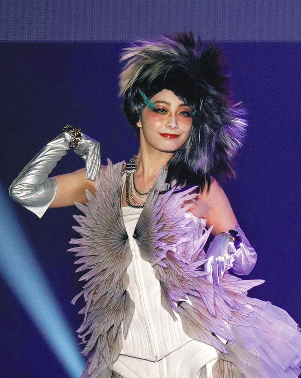 宇垣美里♥即完売ウィンダンシー♥レアネオンパーカー♥XXX OY GDC fr2