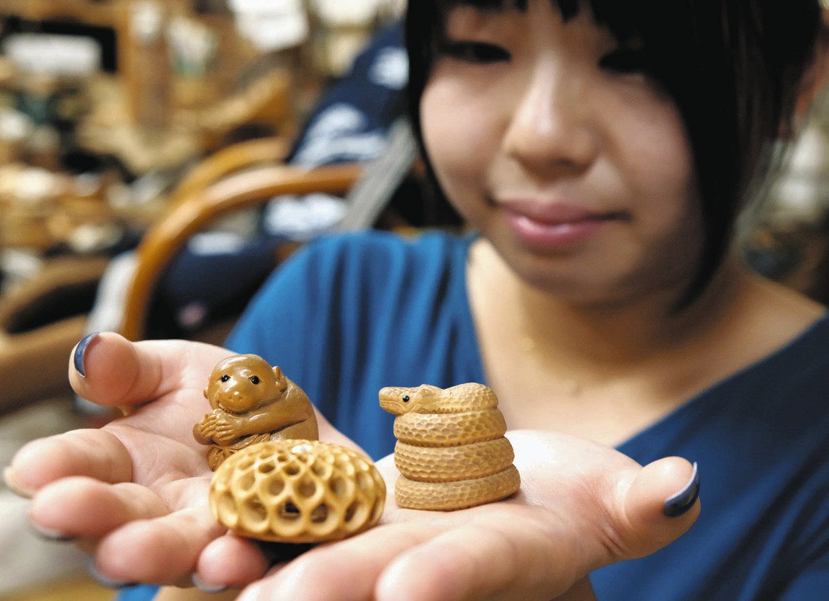 新しい伊勢根付の「始まり」感じて 31日まで、津で中川さんの遺作展