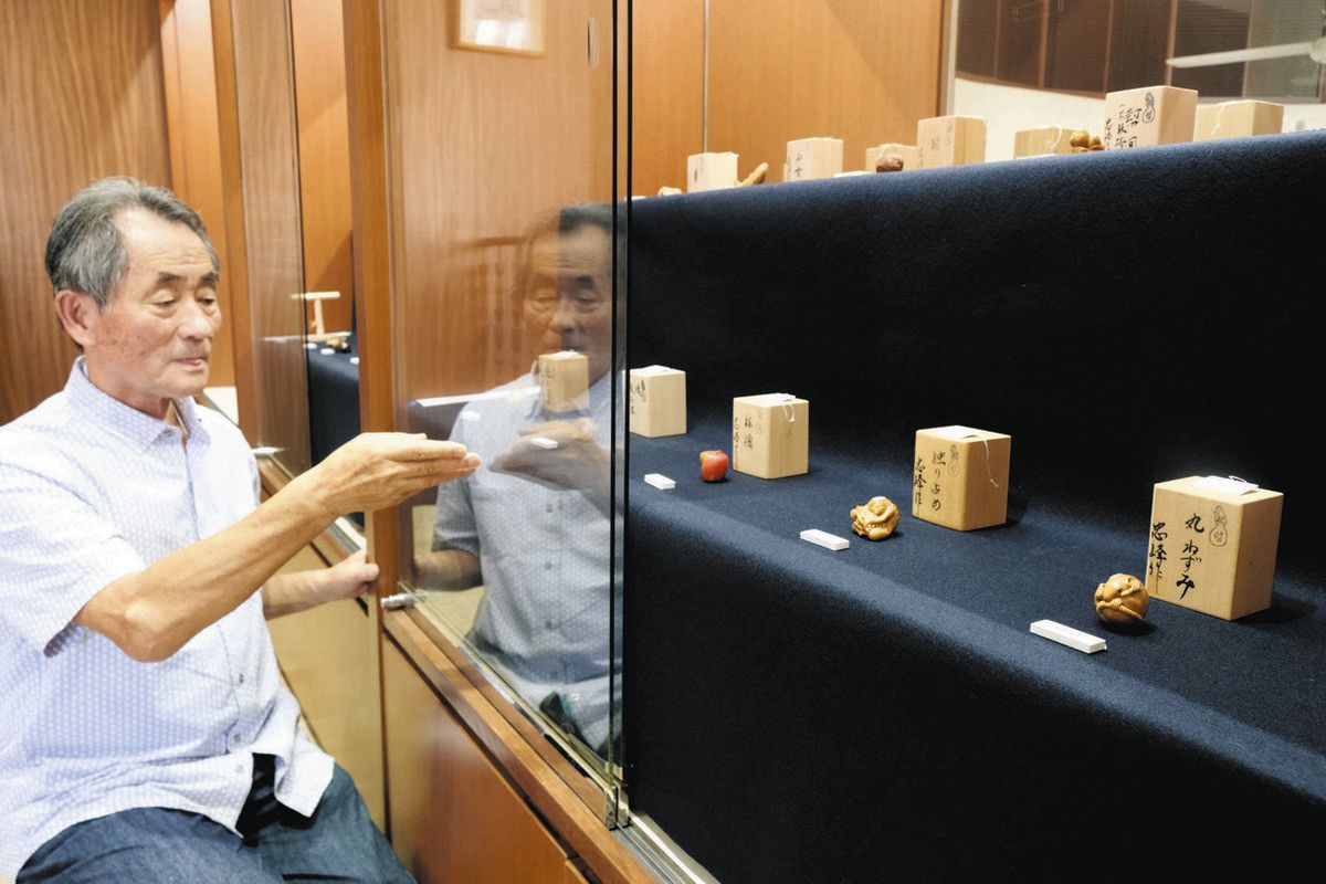 新しい伊勢根付の「始まり」感じて 31日まで、津で中川さんの遺作展