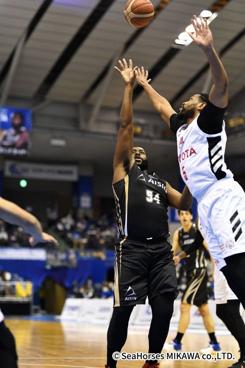 Bリーグ シーホース三河 ガードナー 金丸の両エースが大車輪の活躍で連敗４で止める 中日スポーツ 東京中日スポーツ