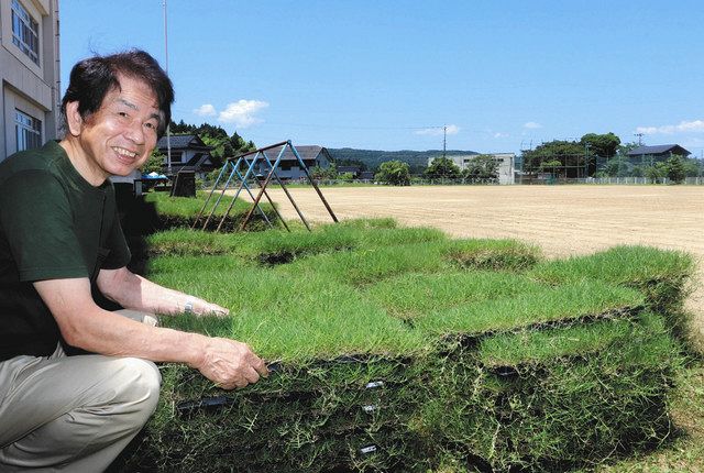 高階地区コミュニティセンターの魅力向上に取り組む宮崎吉春さん＝いずれも七尾市町屋町で 