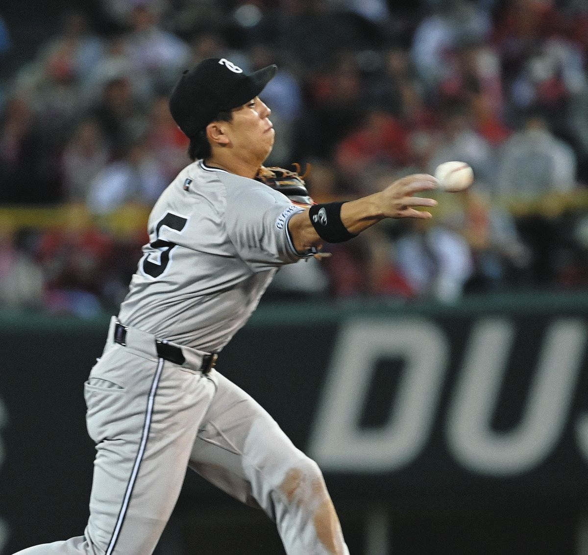 巨人・門脇誠、今季初のスタメン落ち ここまでリーグ最多タイ7失策