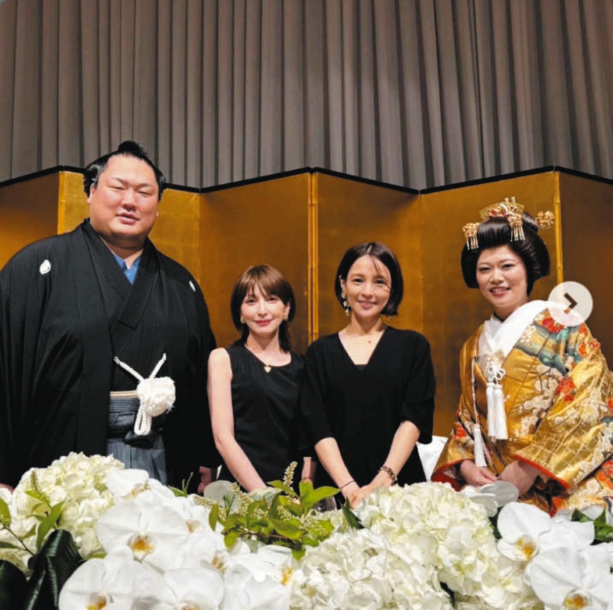 ◇奥菜恵、輝の結婚式に出席、国仲涼子と再会も【写真複数】：中日