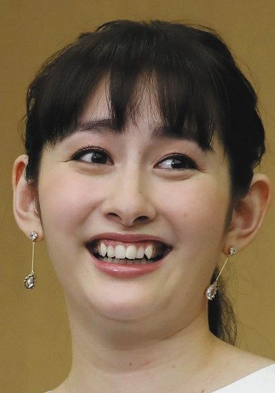 綺麗すぎてため息しか出ない 早見あかり セクシーで美しい横顔ショットに反響殺到 中日スポーツ 東京中日スポーツ