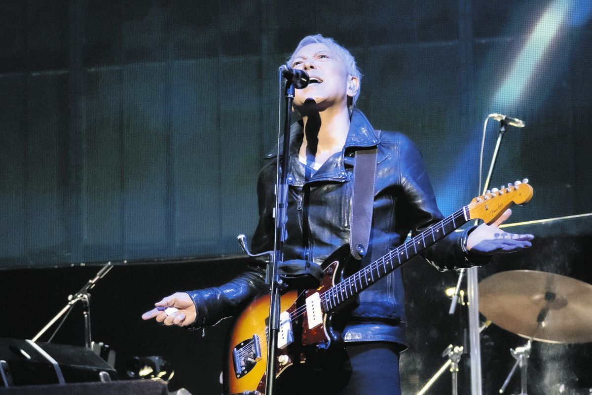 佐野元春「この曲を書いて本当に良かった」45周年ツアーの追加公演で