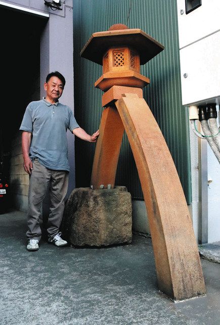 石材店に徽軫灯籠？ 実は… 十一屋の業者制作の“そっくりさん”：北陸中
