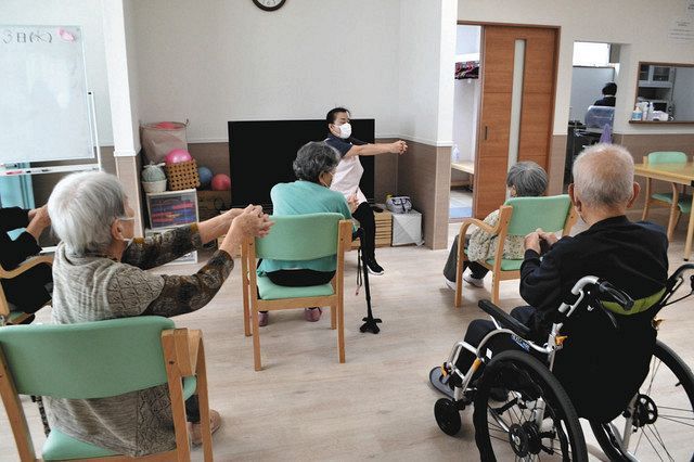 デイサービス コロナで経営苦境 利用者減少に３密対策も 中日新聞web