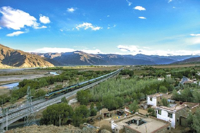 チベット自治区のラサとシガツェをつなぐ鉄道＝中国の鉄道設計企業のホームページから
