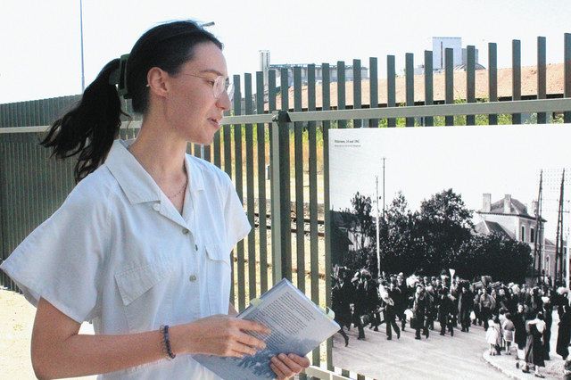 「記憶を風化させないのが私の役目」と語るエバ・ジョンソンさん