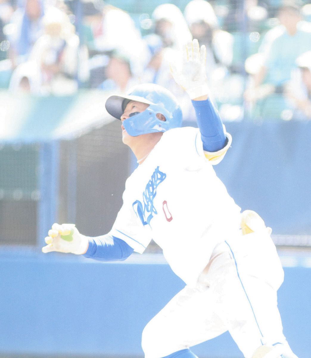 中日・辻本倫太郎、”プロ初本塁打” 2軍戦でオリックス・博志から