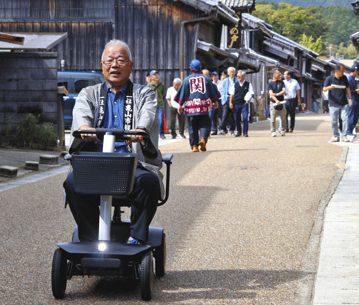 足腰に不安があっても大丈夫！電動車いすで関宿を楽しんで 2台配備 