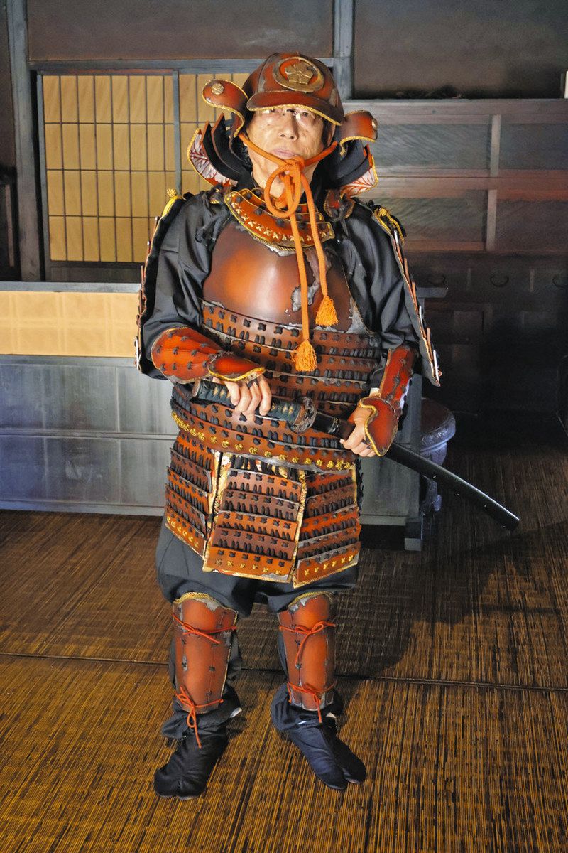 甲冑着て気分はサムライ 恵那の「旧三宅家」で体験企画：中日新聞Web