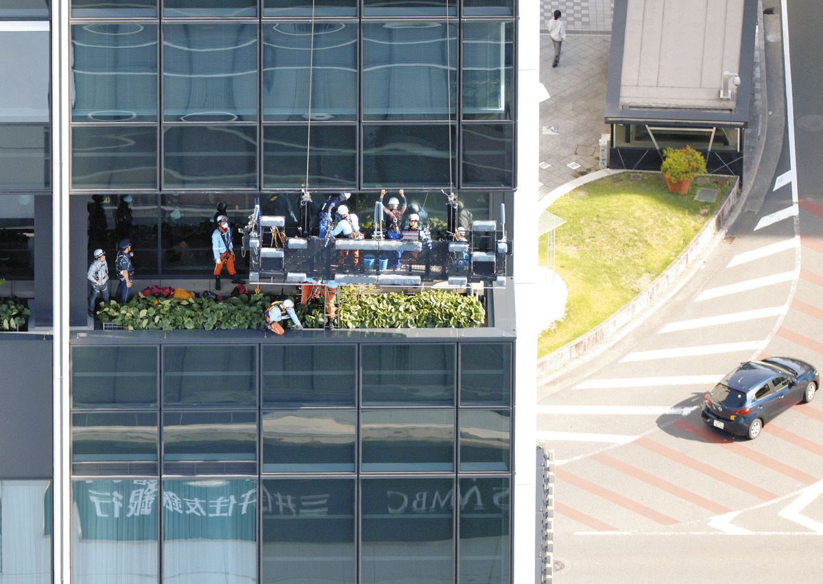 名古屋の「ザ・ランドマーク名古屋栄」で清掃作業員が取り残される