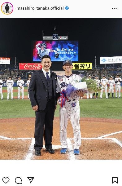 写真】「日本一のバッテリー!!」引退するヤクルト嶋基宏と並ぶ楽天・田中将大：中日スポーツ・東京中日スポーツ