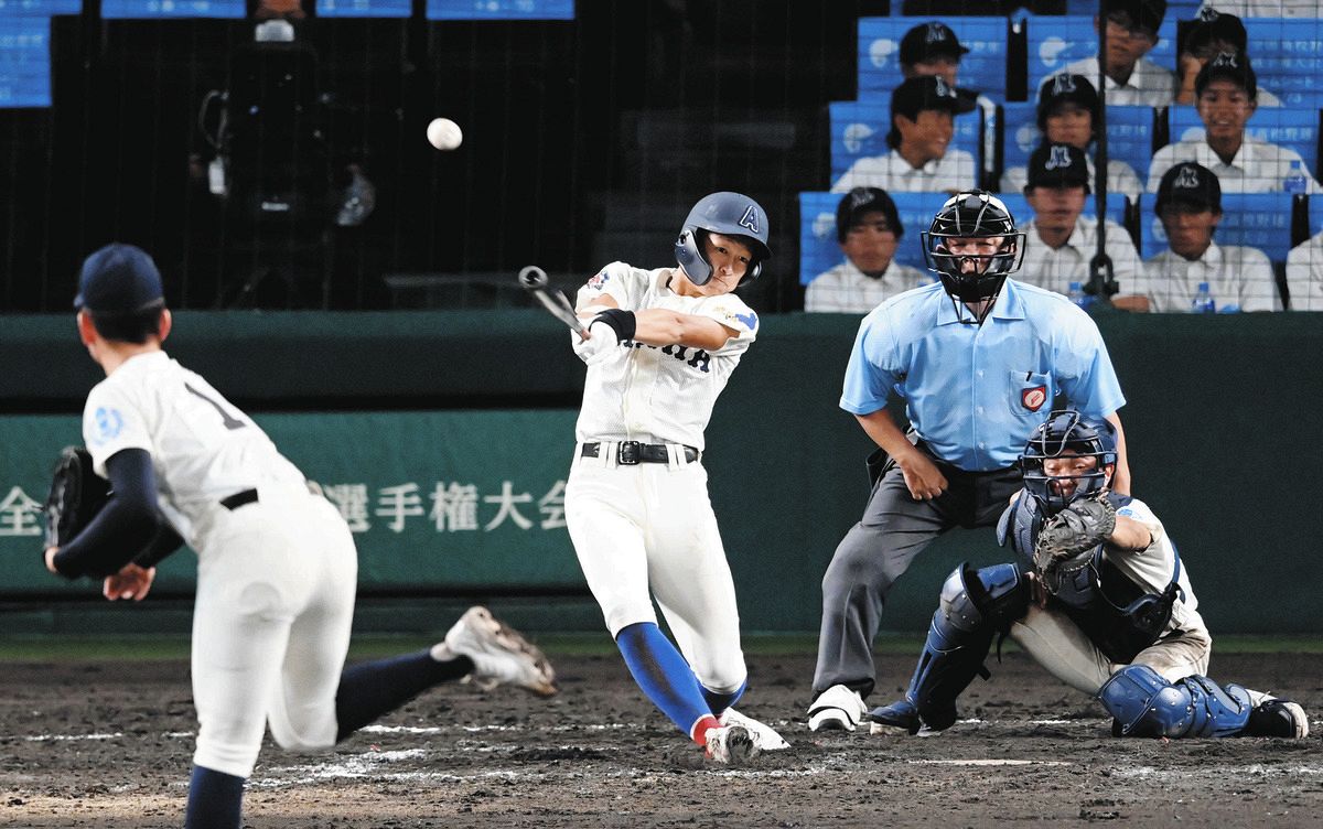 高知中央―綾羽、綾羽は大会史上最遅ゲームで甲子園初勝利、延長10回に4 