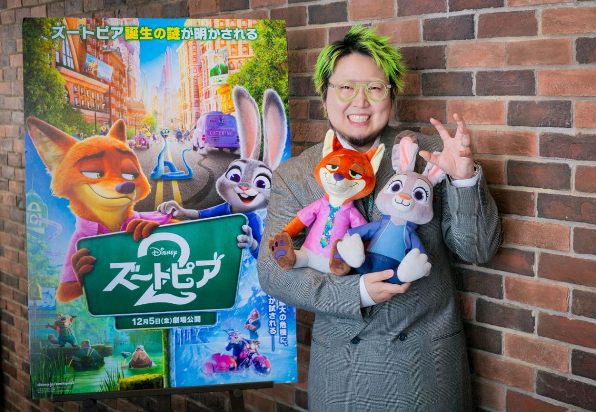 こっちのけんと、「ズートピア2」でたぬきのニュースキャスター 