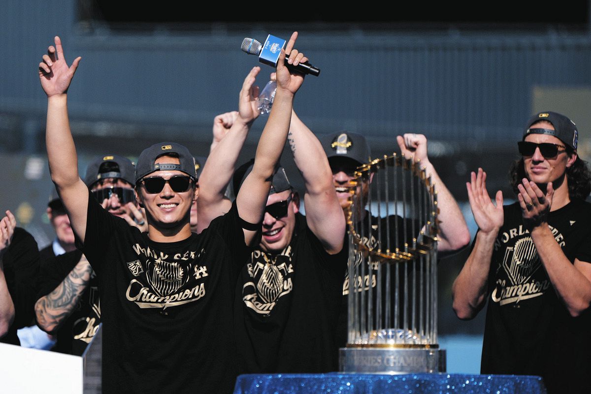 山本由伸、ロスの英雄に、昨年の”雪辱”、スピーチは英語レッスンの賜物