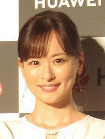 皆藤愛子アナが39歳の誕生日を報告 花束を手にした最新ショットに「こんな39歳いない」など声届く：中日スポーツ・東京中日スポーツ