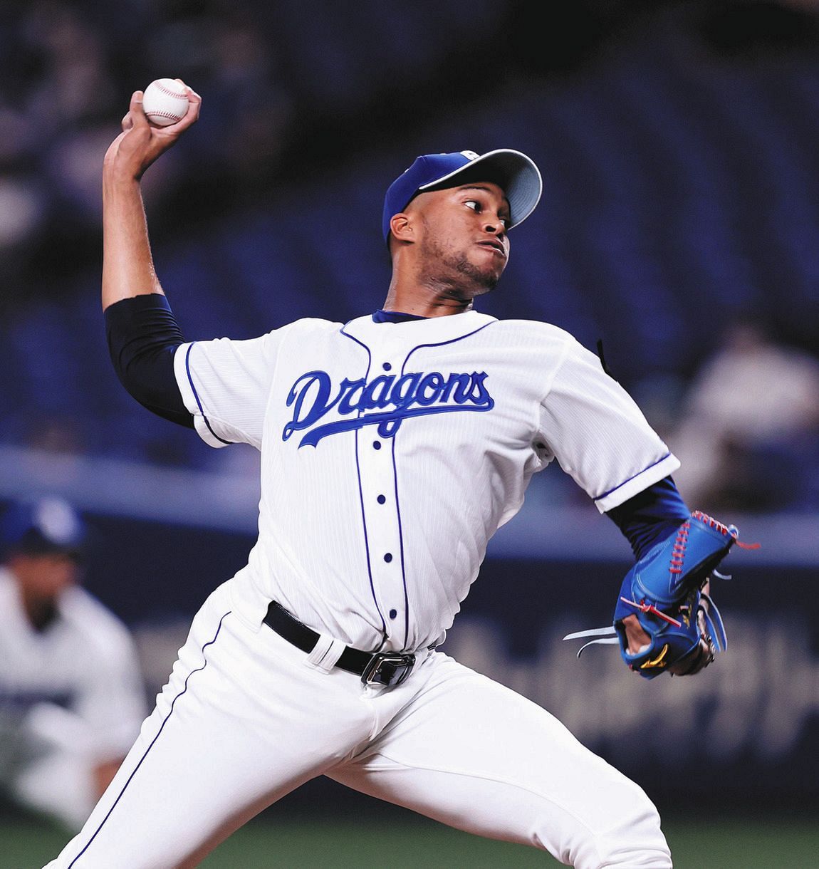 中日 R マルティネス ブルペンから木下のために全力で投げようと 圧巻投球で15セーブ目 中日スポーツ 東京中日スポーツ 中日 R マルティネス ブルペンから木下のために全力で投げようと 圧巻投球で15セーブ目 中日スポーツ 東京中日スポーツ