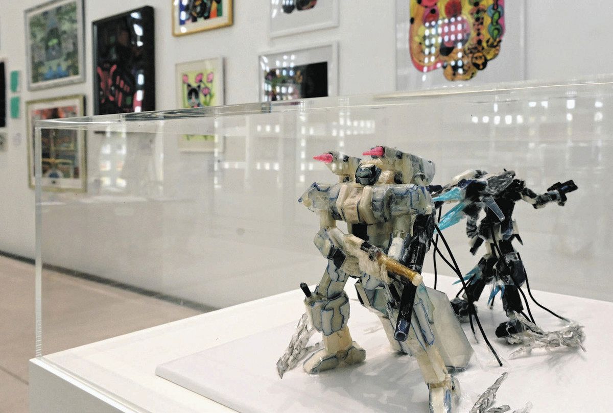 緻密な設計、多彩なアート 名古屋で発達障害ある人らの作品展：中日新聞Web