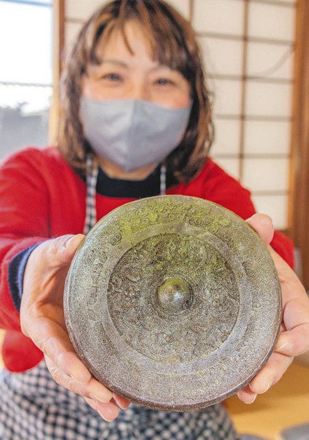 まるで本物？銅鏡チョコ 犬山の古墳出土品をモデルに体験講座：中日新聞Web