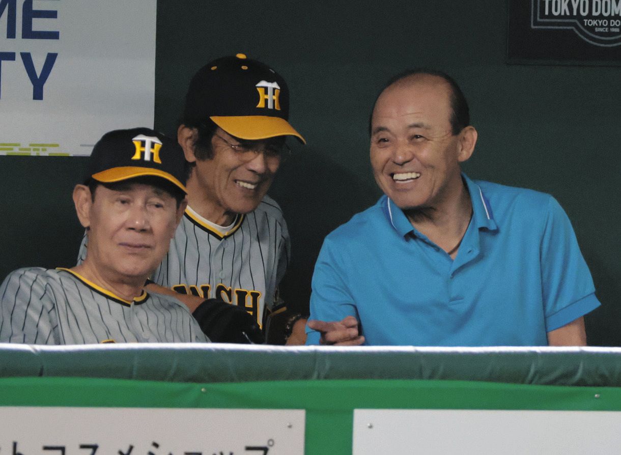 【巨人阪神OB戦】阪神・亀山努さん、現役時代をほうふつとさせる「ヘッドスライディング」披露 ならではのプレーにスタンド沸く:中日スポーツ・東京