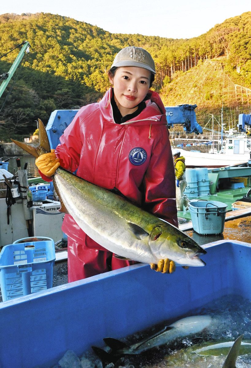 海＝男の職場」はもう古い 三重・尾鷲の大型定置網漁に初の女性漁師