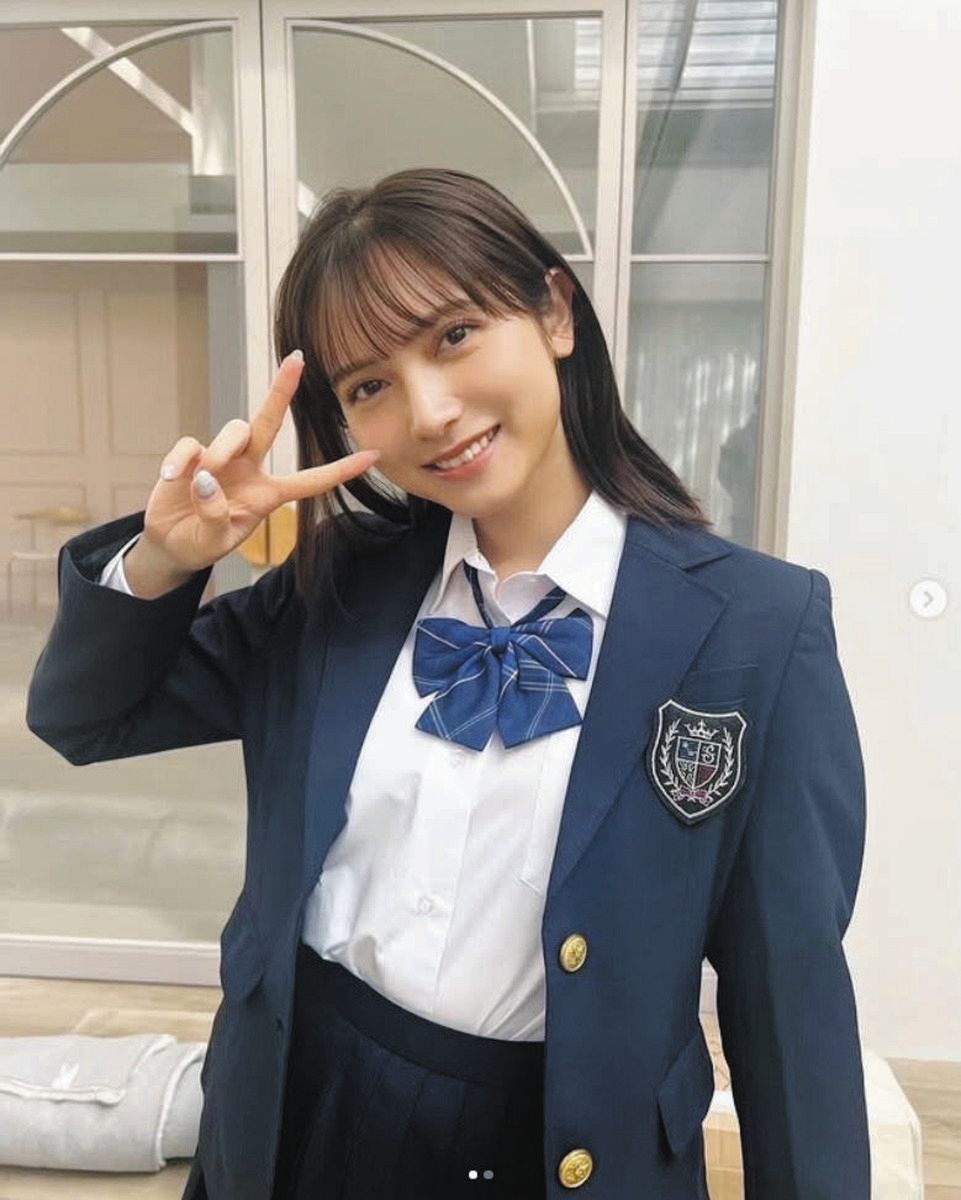 Ｊｃブレザー　エロ ◇桃月なしこ、制服＆水着ショット【写真複数】：中日スポーツ・東京中日スポーツ