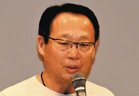 元日本代表監督の岡田武史氏が練習視察、教え子長友があいさつ 練習前