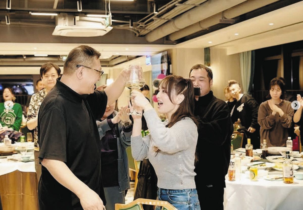 ◇浜崎あゆみ、アジアツアー打ち上げ【写真複数】：中日スポーツ・東京