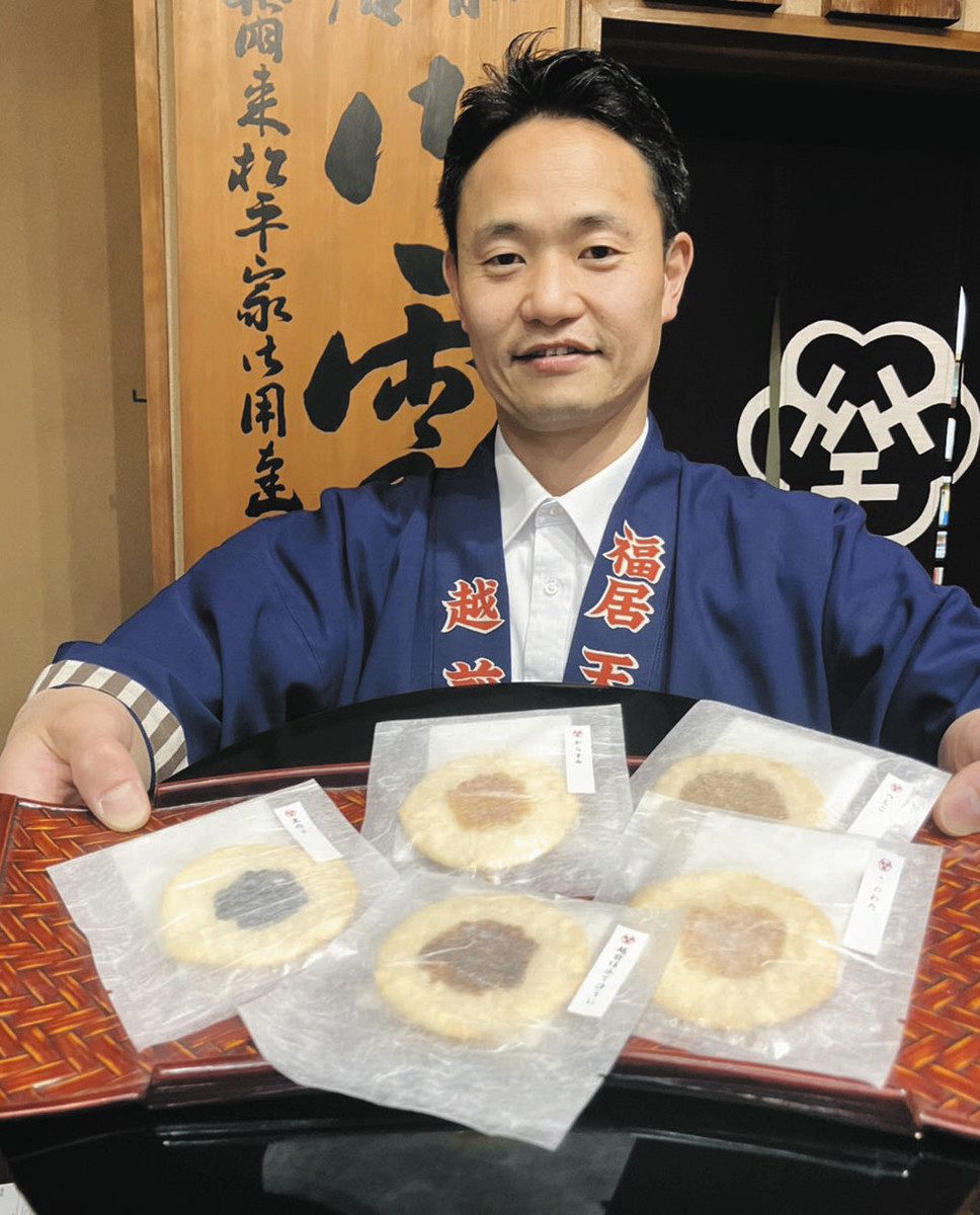 高級食材を手軽に味わって 福井・天たつ「汐うにせんべい」：中日新聞Web