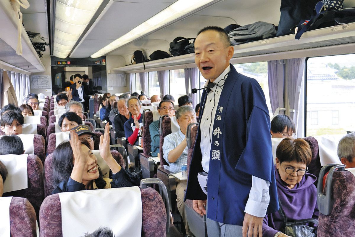 伊那谷の酒を味わう特別列車 JR飯田線・伊那市－飯田、秘境駅号の一環