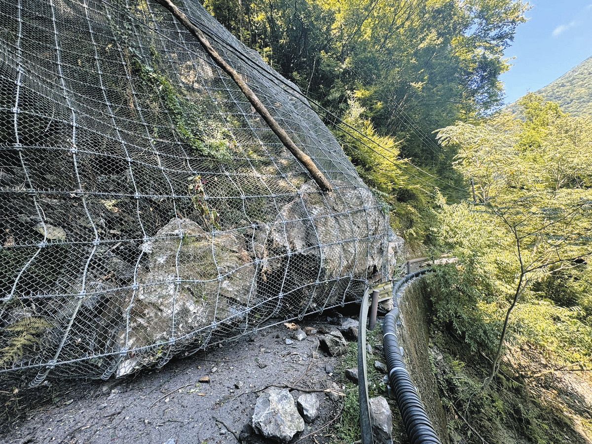 川根本町・寸又峡温泉近くの落石事故 早期復旧へふるさと納税活用：中 