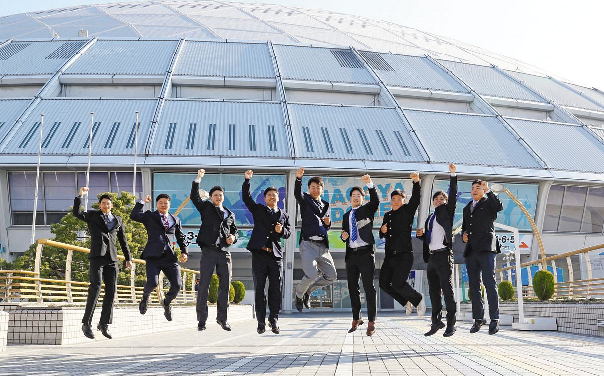 中日・新人9選手がナゴヤドーム見学 3位の土田龍空 トレーニングは寮でけん玉!?「気晴らしにやります」