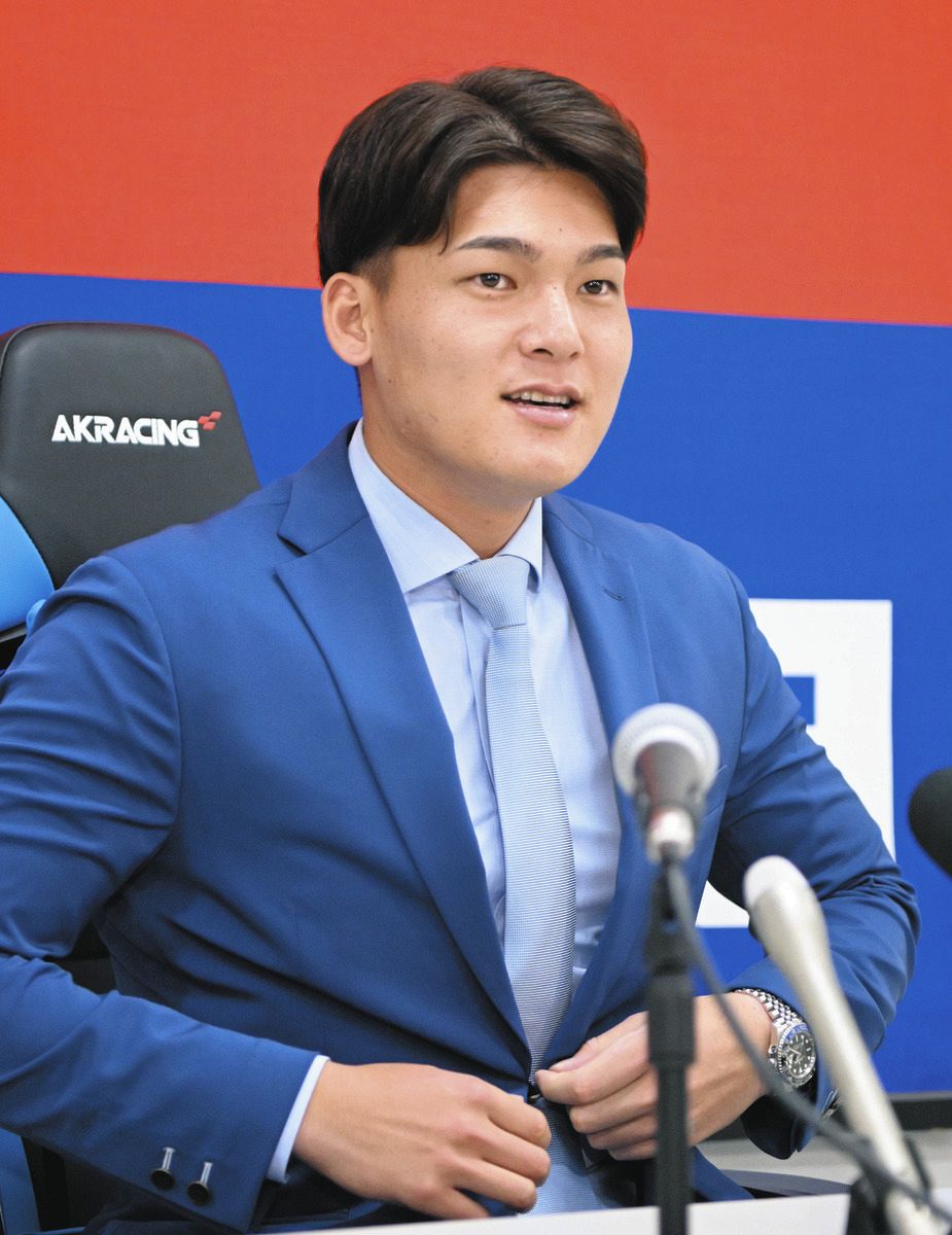 中日】石川昂弥、現状維持の年俸3000万円でサイン…痛めた左手首は