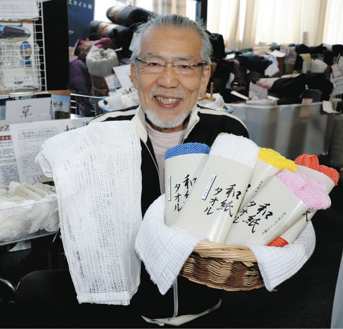 ふんわり柔らか、泡立ちも抜群 「からみ織り」浜名湖の和紙タオルが