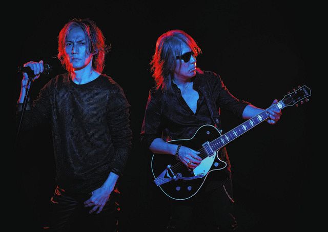 豪華２点セット　[完全予約受注生産] B’z 松本孝弘　稲葉浩志 B'z Official Website | Bz-Biz（ビズビズ）