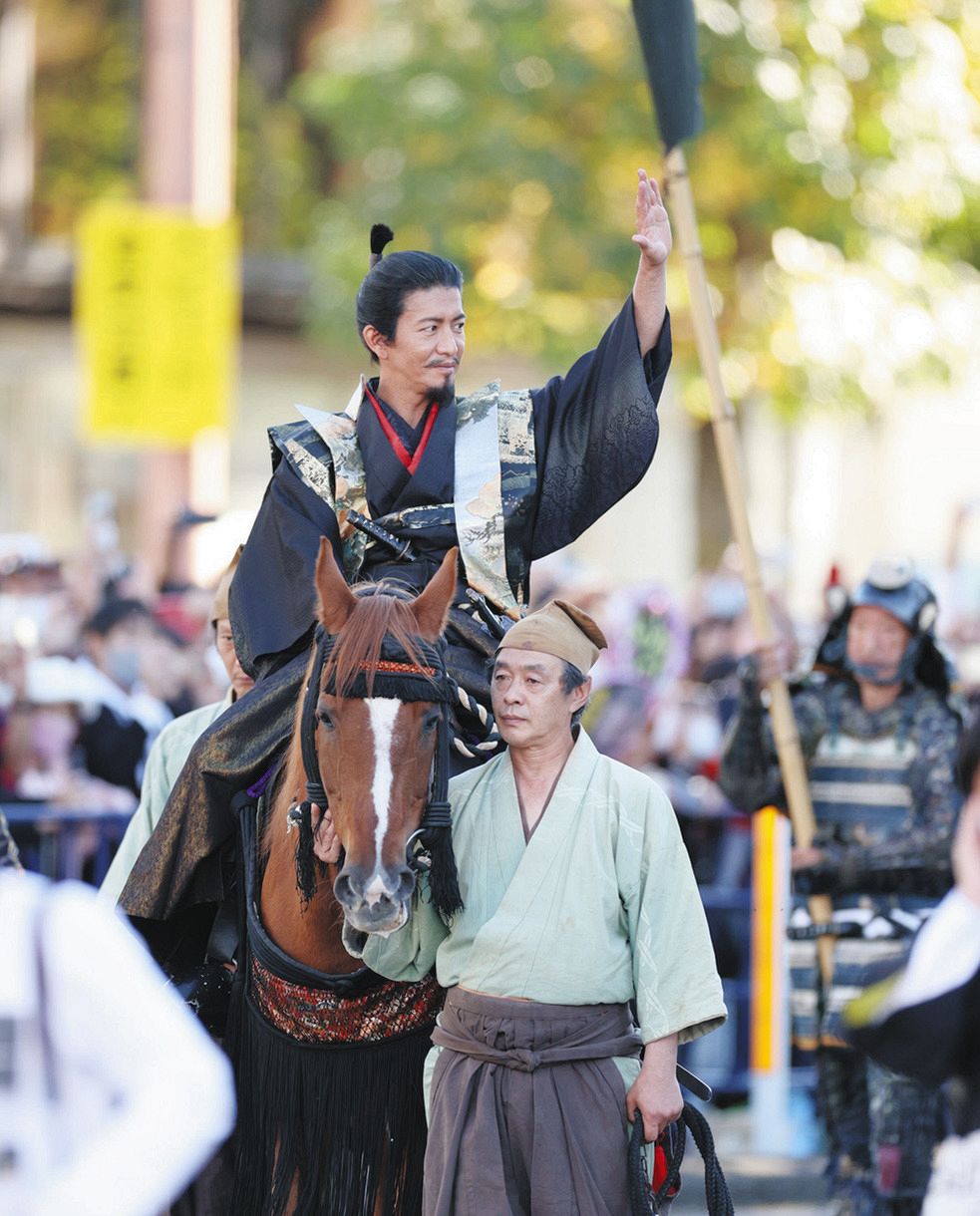 キムタク信長見参、岐阜市に全国から注目 「生まれてこの方、こんな人集まったの見たことない」【ぎふ信長まつり】：中日スポーツ・東京中日スポーツ