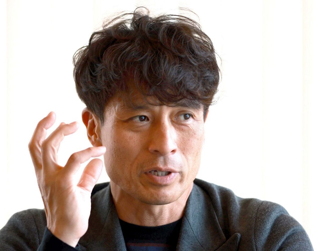ROTEIRO　公式球　AS5600 宮本恒靖選手直筆サイン入り　サッカーボール ROTEIRO 公式球 AS5600 宮本恒靖選手直筆サイン入り サッカー