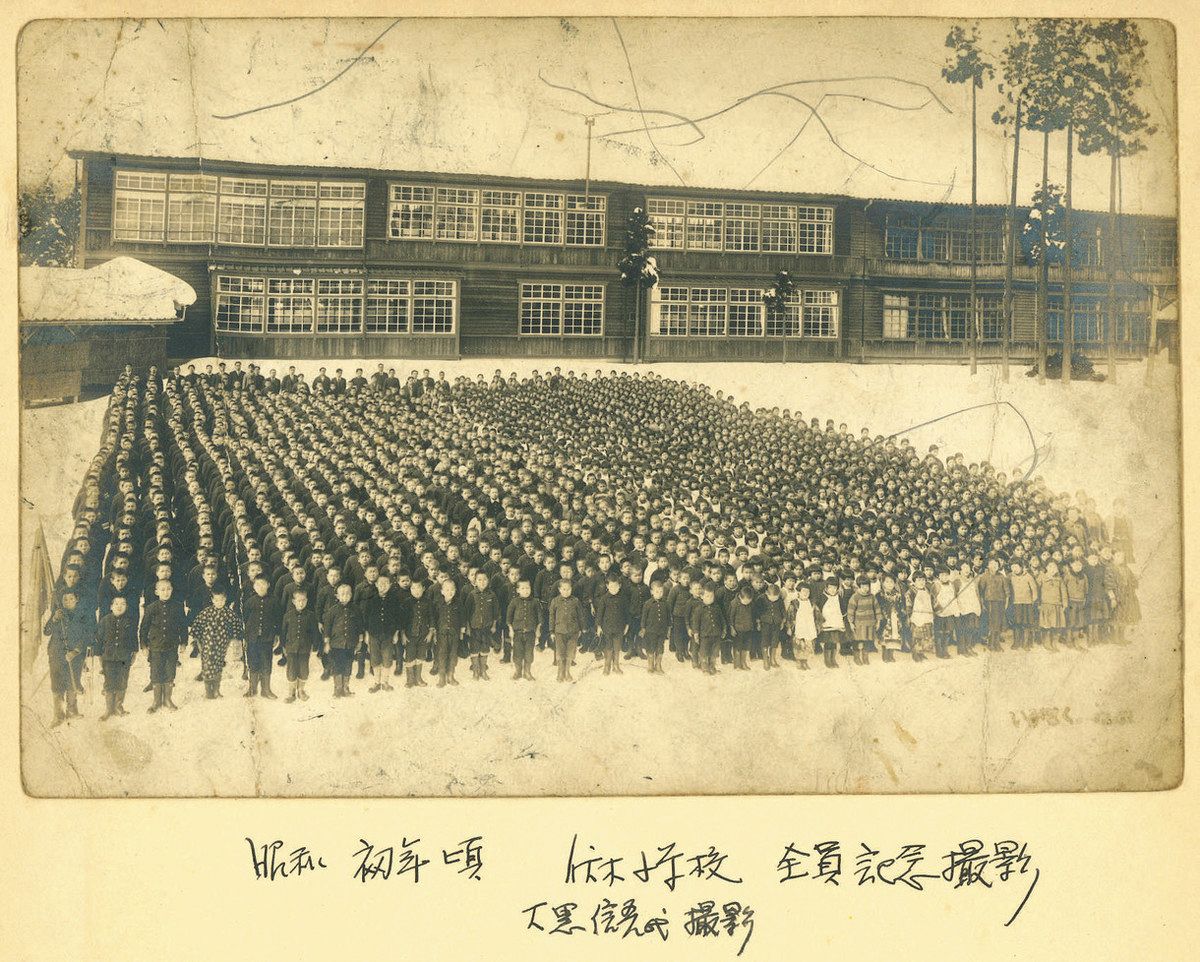 伏木の歴史 写した1200点 被災の写真館 高岡市博物館へ寄贈 明治－平成