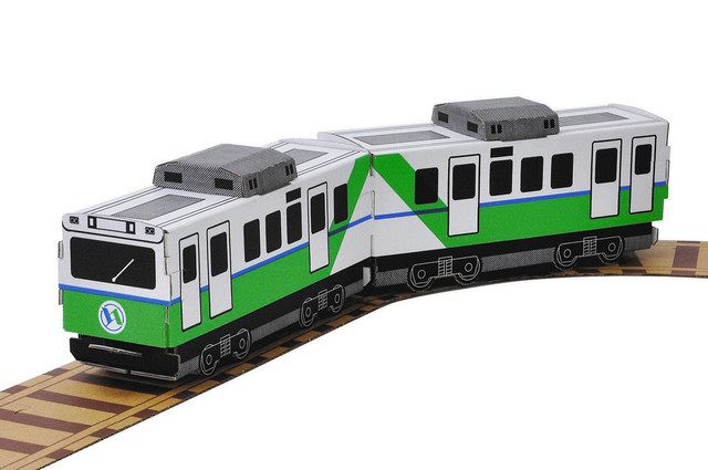 なろうグリーン」を組み立てて楽しむ あすなろう鉄道、段ボール製の