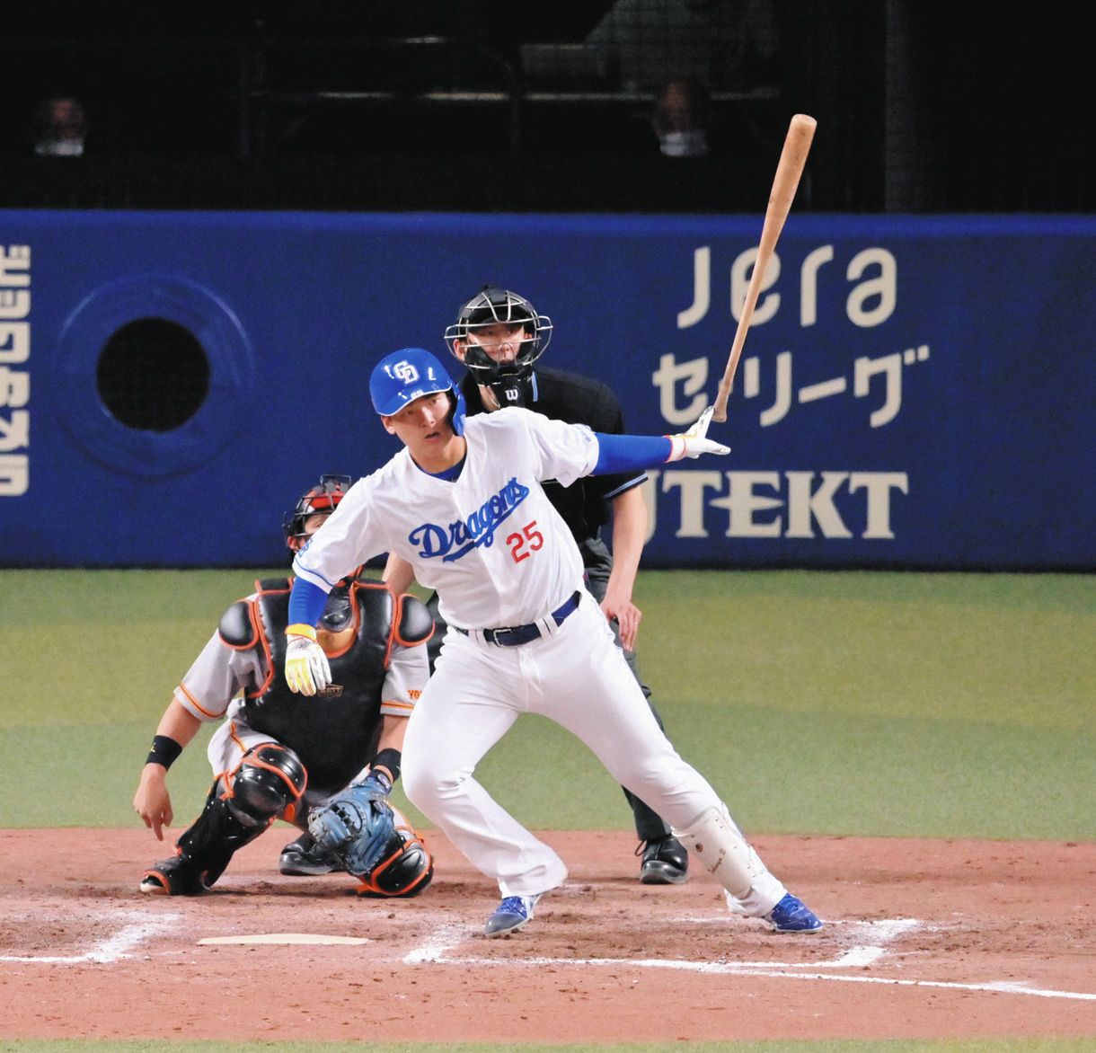 4番石川昂弥』64年ぶり大役果たす二塁打「求められるのは長打。打てて 