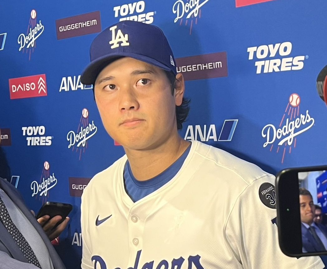 大谷翔平、9日ロッキーズ戦に登板変更、ロバーツ監督「体調面を 大谷翔平、9日ロッキーズ戦に登板変更、ロバーツ監督「体調面を