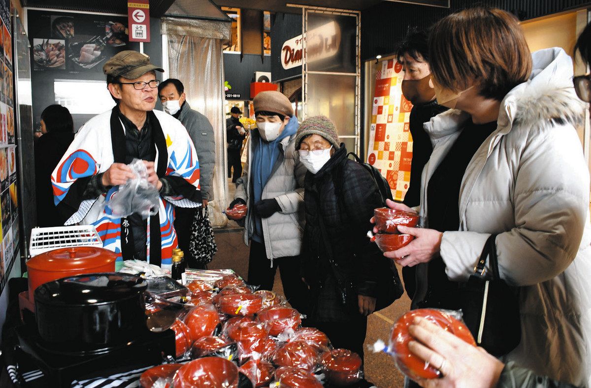 被災輪島塗 まだ輝ける きょうまで近江町 町野の柴田さんが販売会