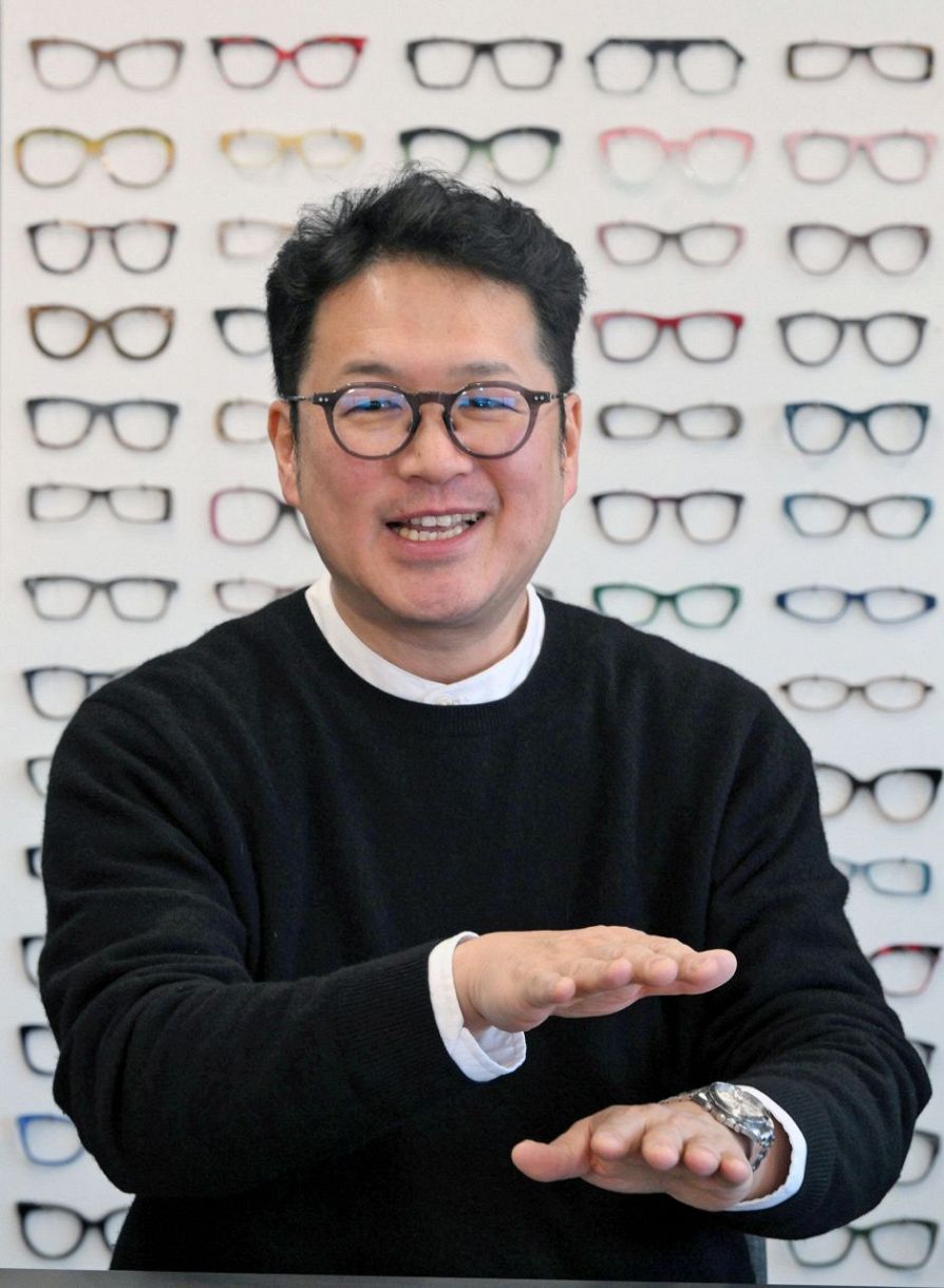 眼鏡材装飾で新価値を ＫＩＳＳＯ（鯖江市） 吉川精一社長：日刊県民福井Web