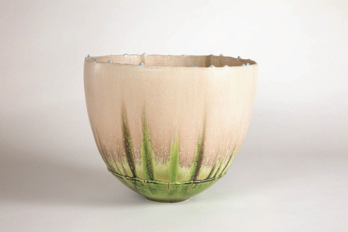 私を変えた逸品 美濃陶芸協会創立60周年＞ 加藤仁「鉄釉壺」：中