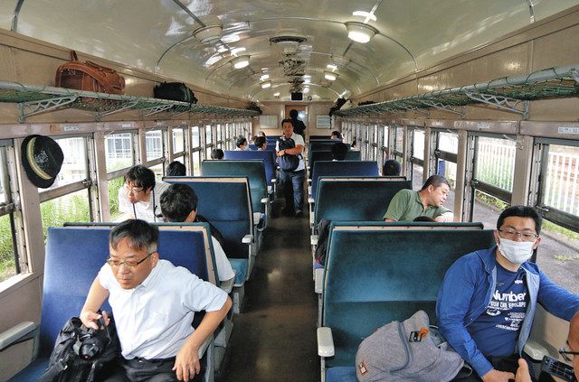 大鉄のレトロな旅、発車上々 昭和薫る客車で音、揺れを満喫：中日新聞