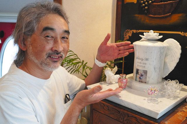 インテリアになじむ供養碑 草津の美容室が開発：中日新聞Web