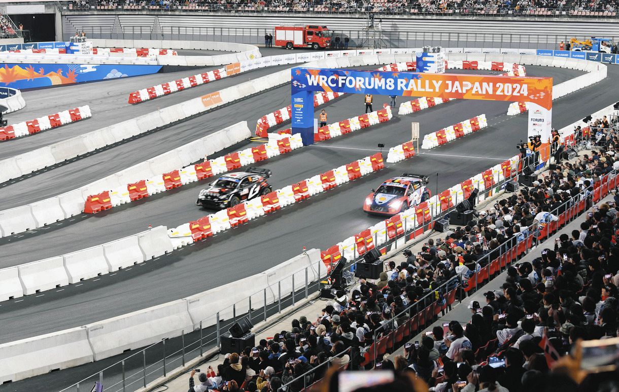 写真特集】ラリージャパン開幕 豊田スタジアムでの開催見納め：中日新聞Web